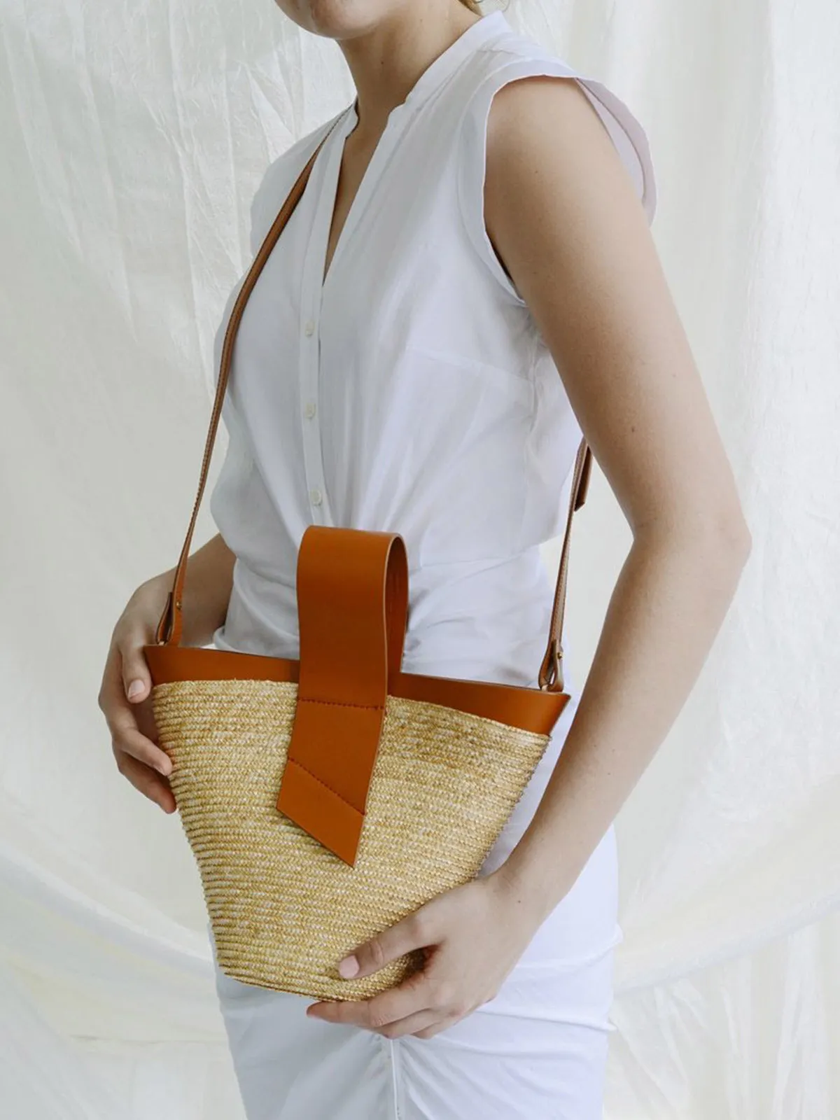Amphora Straw and Leather Bag