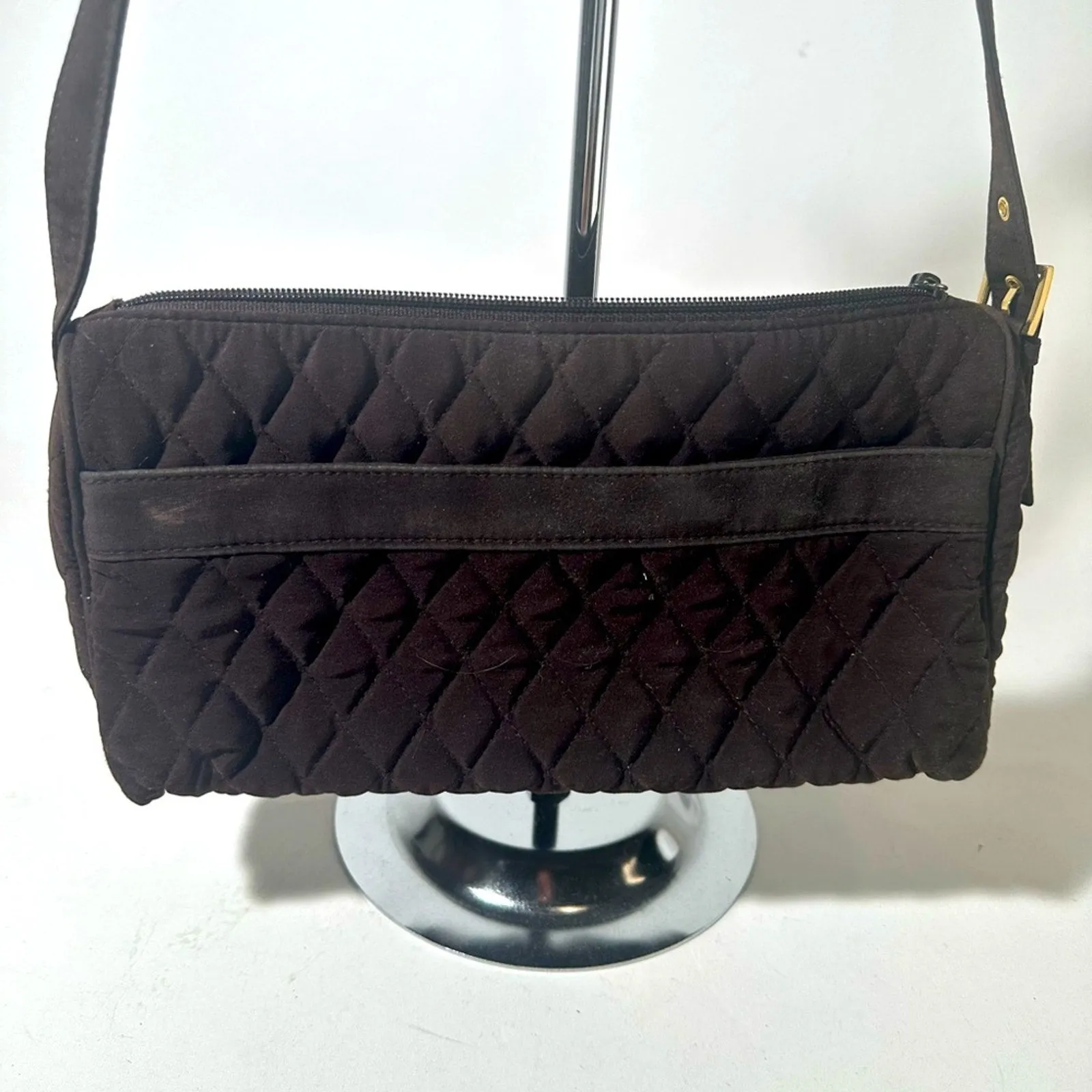 Elegant Black Quilted Shoulder Bag with Diamond Pattern