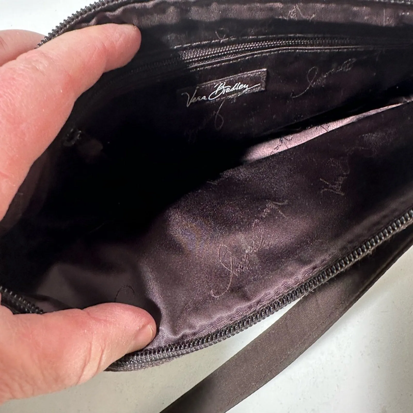 Elegant Black Quilted Shoulder Bag with Diamond Pattern