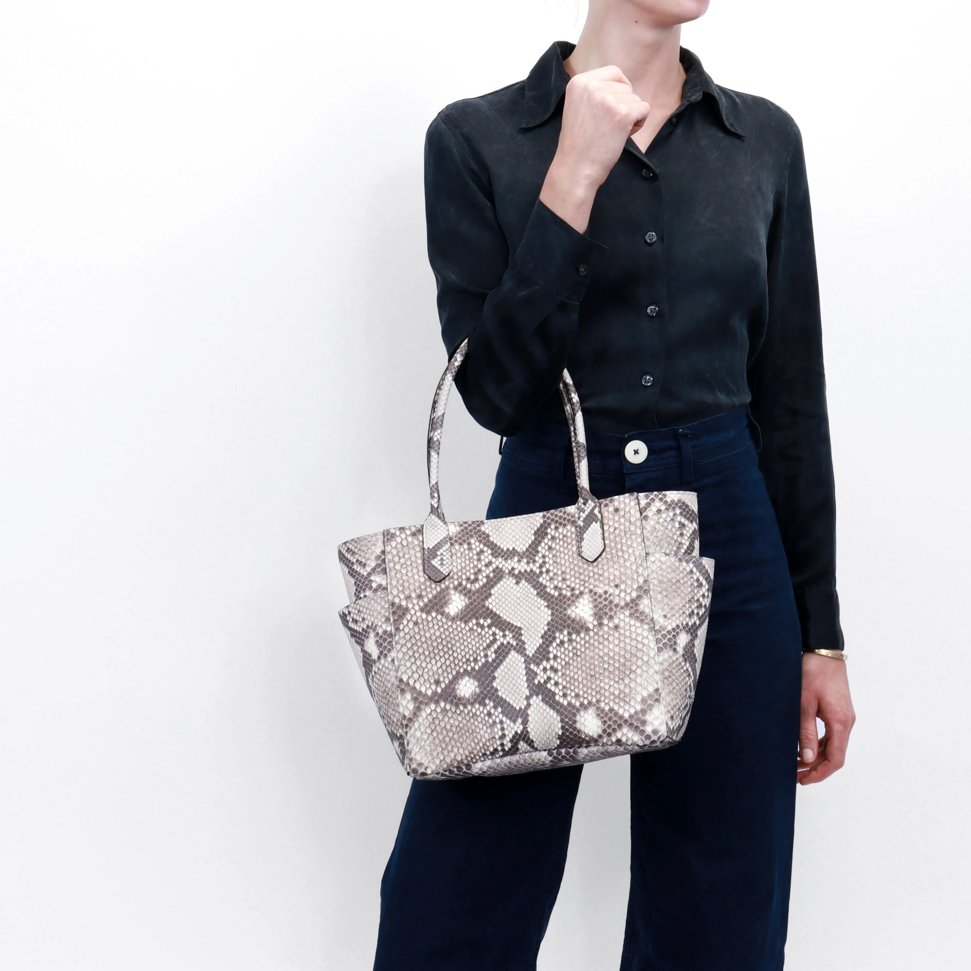 SMALL POCKET TOTE BURGUNDY PEBBLED CALF