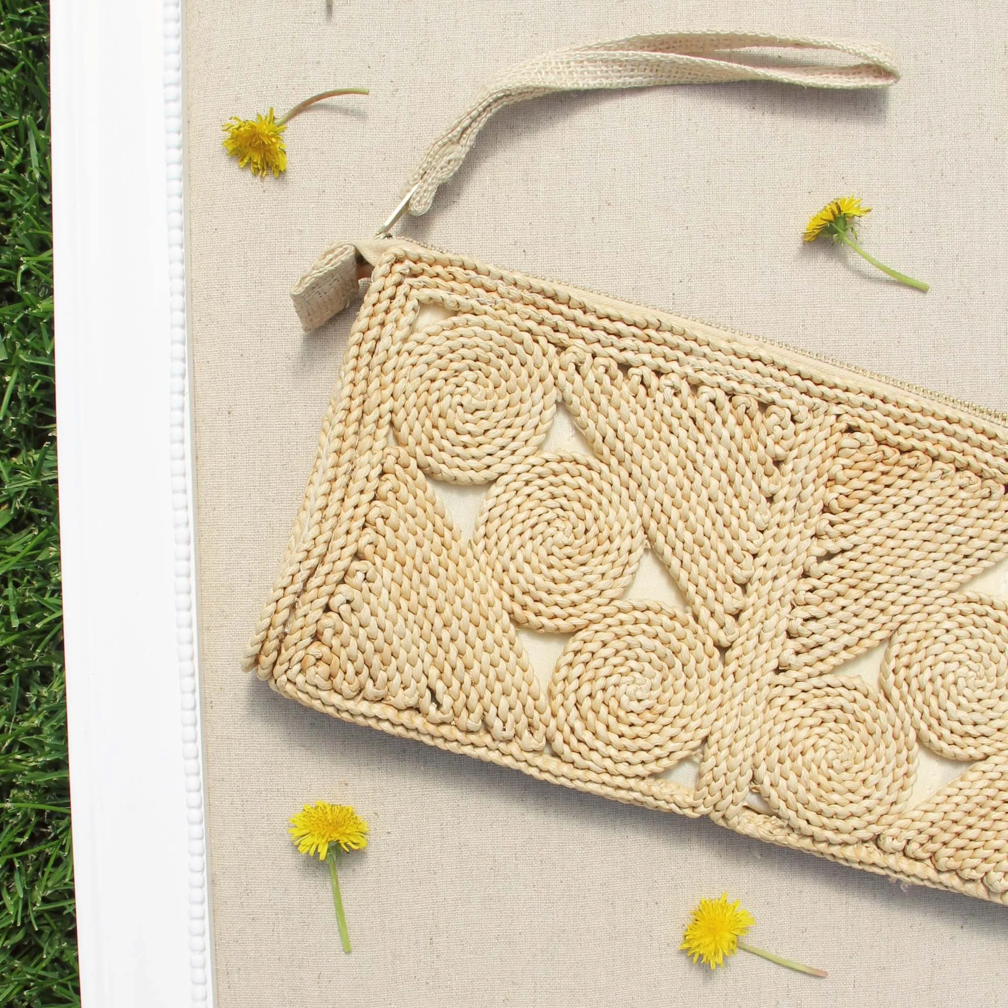 Vintage 60's Woven Clutch